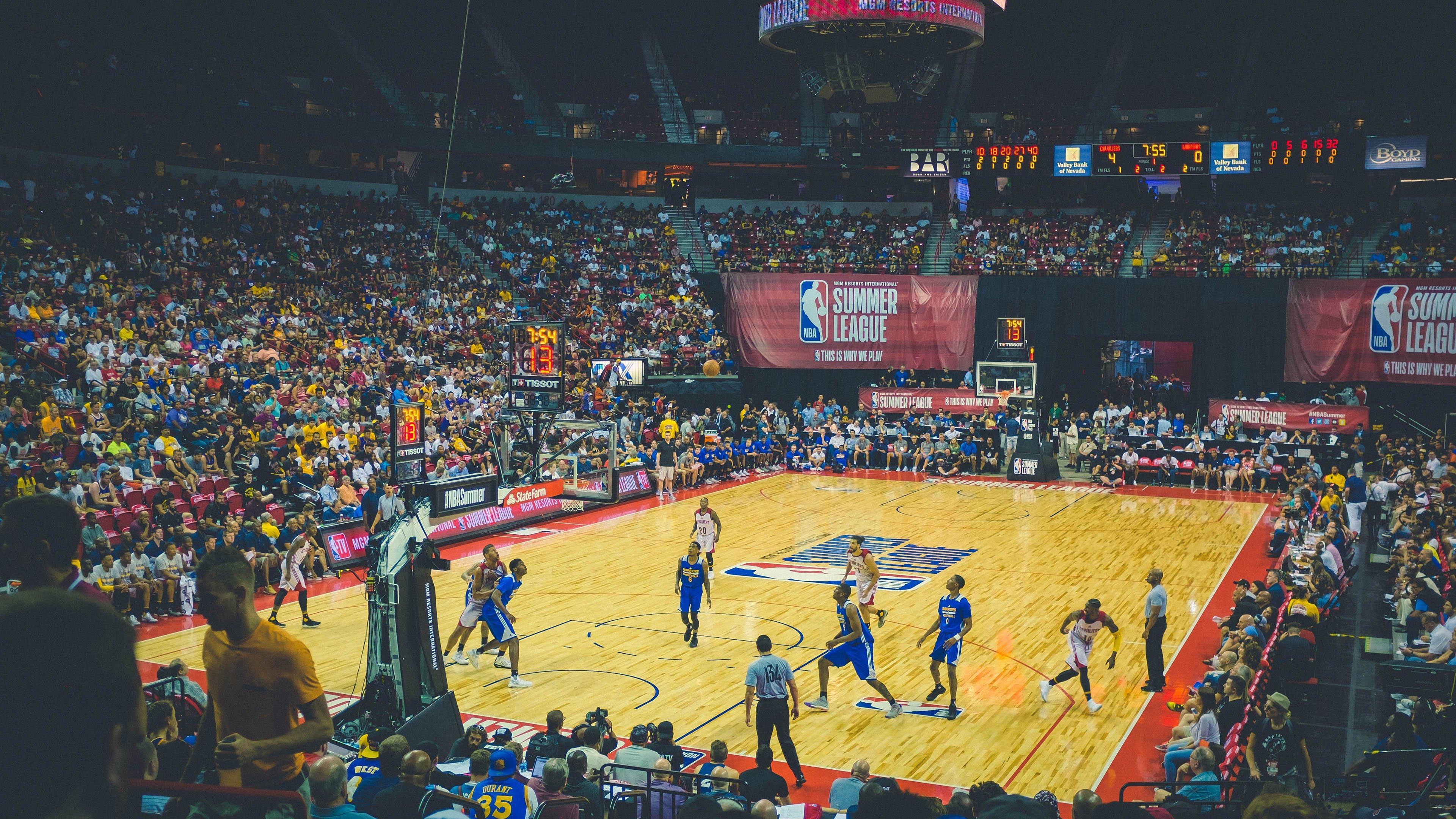 低级联赛闹剧，英格兰球员误认赛场，长途跋涉322公里徒劳无功